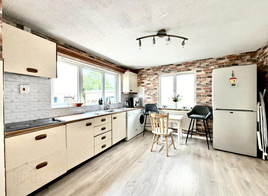 16 Campsie Avenue, Omagh, BT79 0AB