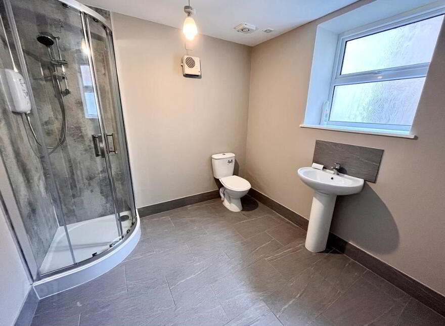 2 Glenfield House, Greenisland, Carrickfergus, BT38 8TX