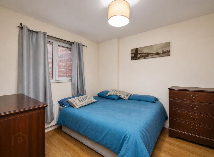 404 College Central, 4 College Avenue, Belfast, BT1 6BB