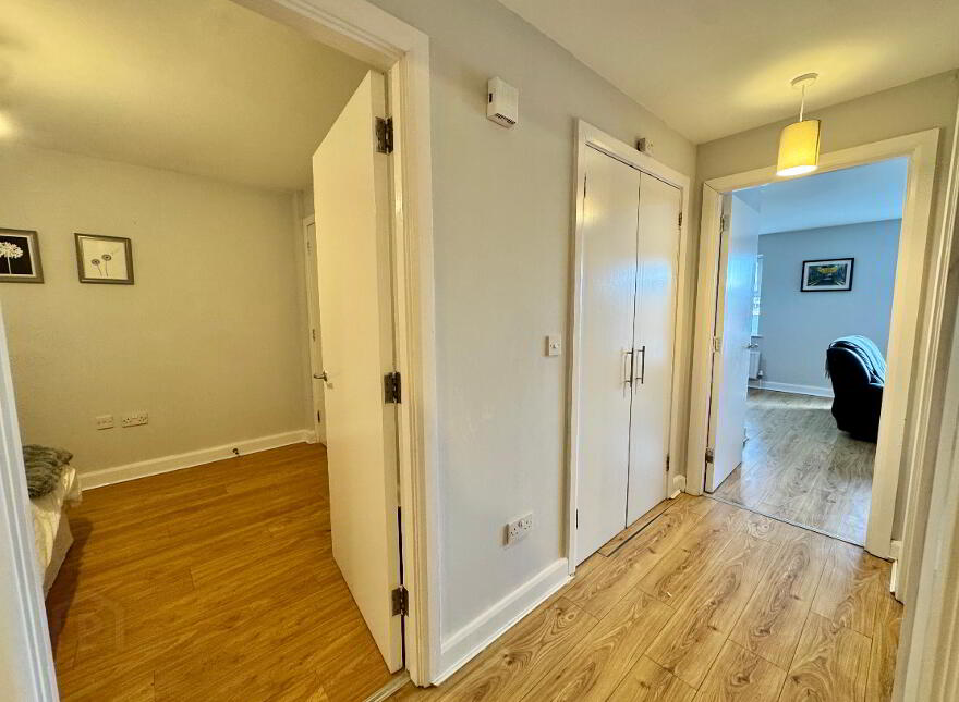 404 College Central, 4 College Avenue, Belfast, BT1 6BB