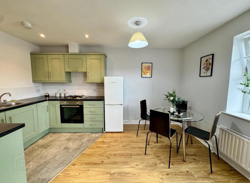 404 College Central, 4 College Avenue, Belfast, BT1 6BB