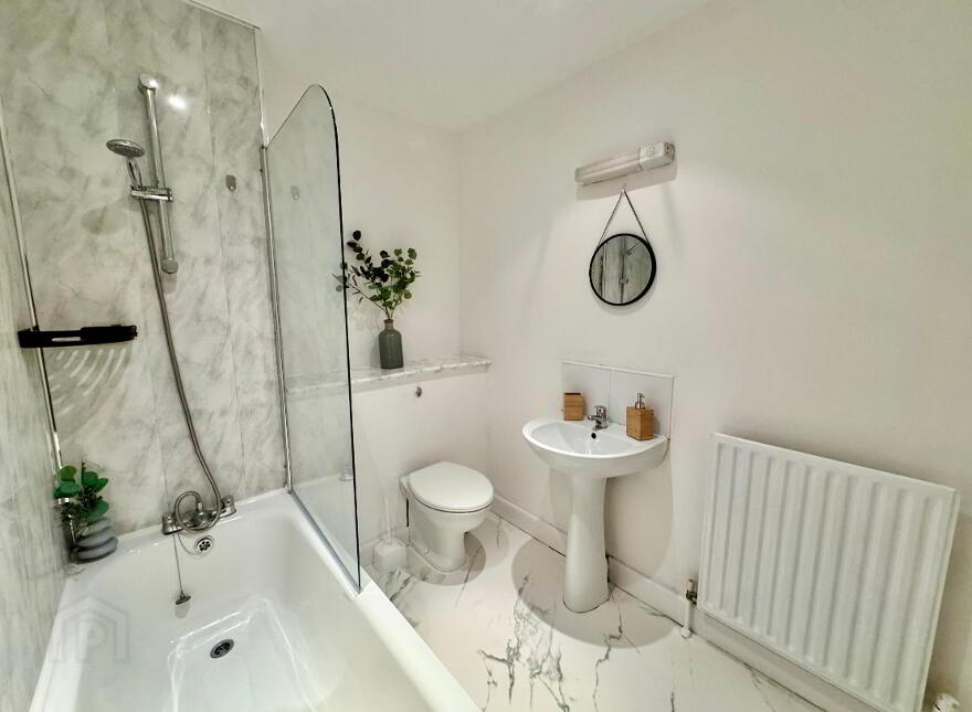 404 College Central, 4 College Avenue, Belfast, BT1 6BB