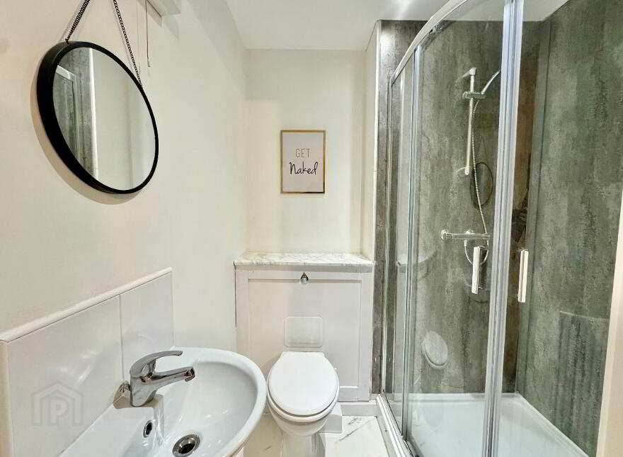 404 College Central, 4 College Avenue, Belfast, BT1 6BB