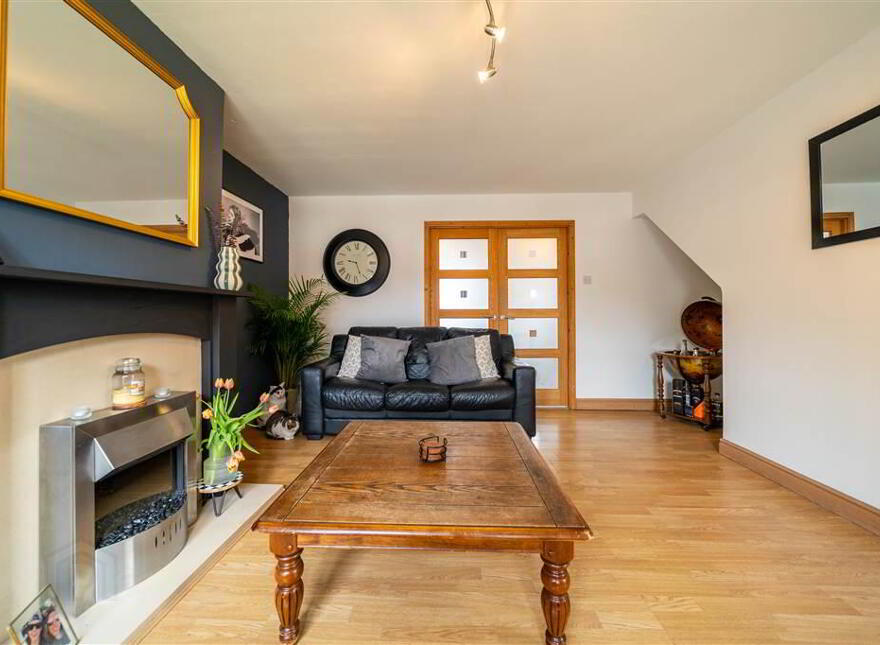 52 Meadowvale Crescent, Bangor, BT19 1HX