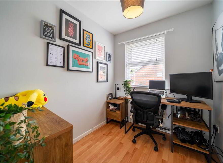 52 Meadowvale Crescent, Bangor, BT19 1HX