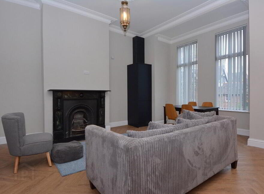 Apt 2, 66 Wellington Park, Belfast, BT9 6DP