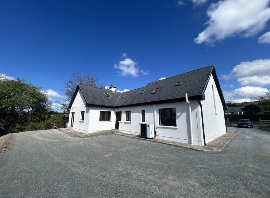 Doon East, Doon, V94P73C