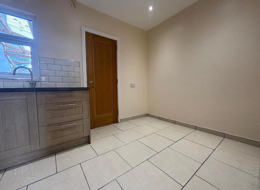 79 Young Street, Lisburn, BT27 5EB