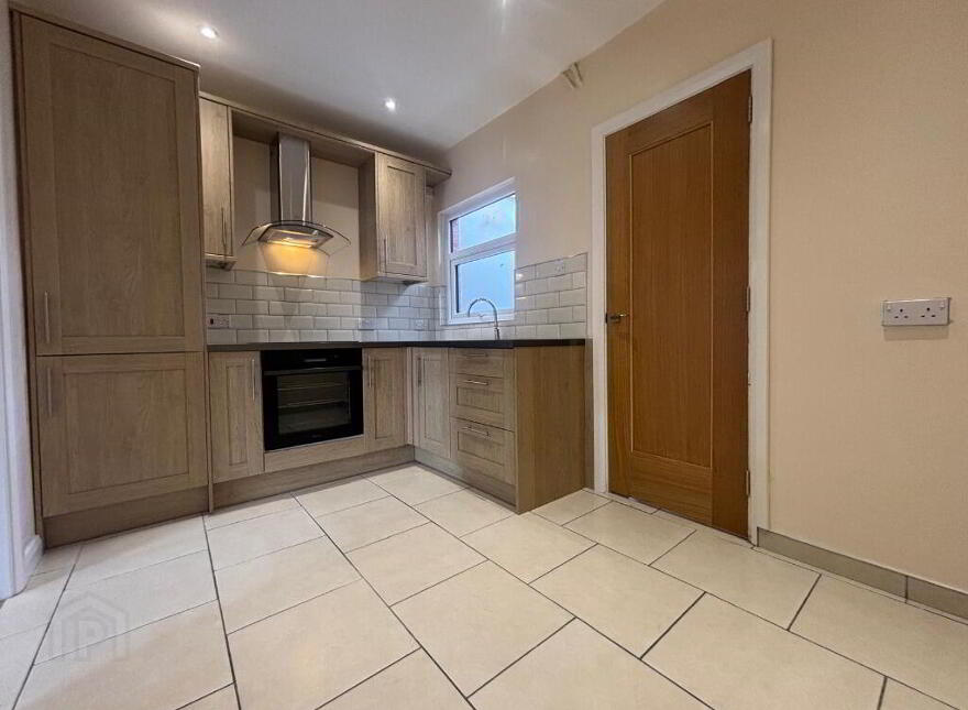 79 Young Street, Lisburn, BT27 5EB