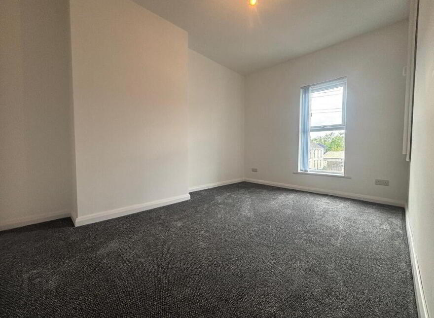 79 Young Street, Lisburn, BT27 5EB