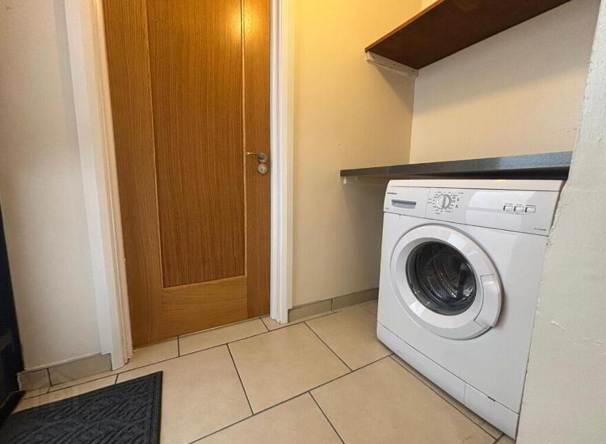 79 Young Street, Lisburn, BT27 5EB