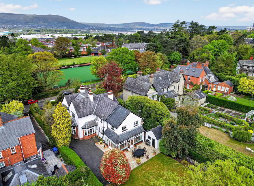 12 Osborne Gardens, Belfast, BT9 6LE