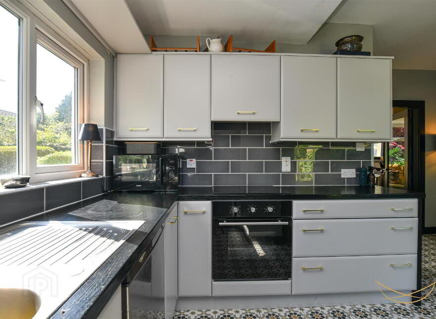 41 Bristol Avenue, Belfast, BT15 4AJ