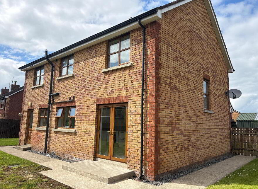 19 Castletown Court, Strabane, BT82 9FZ