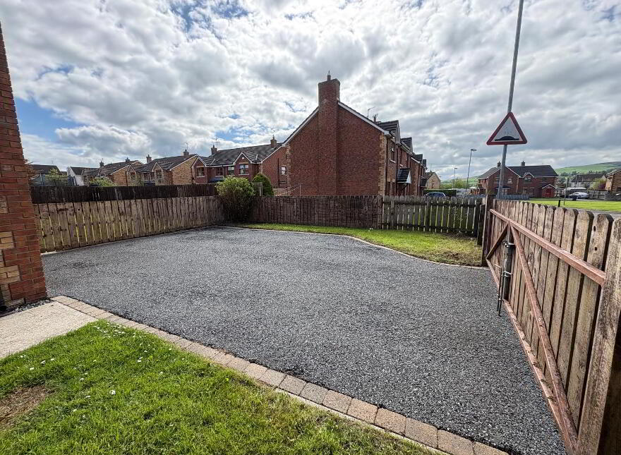 19 Castletown Court, Strabane, BT82 9FZ