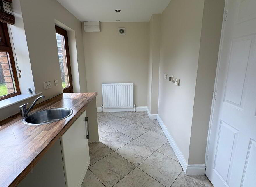 19 Castletown Court, Strabane, BT82 9FZ