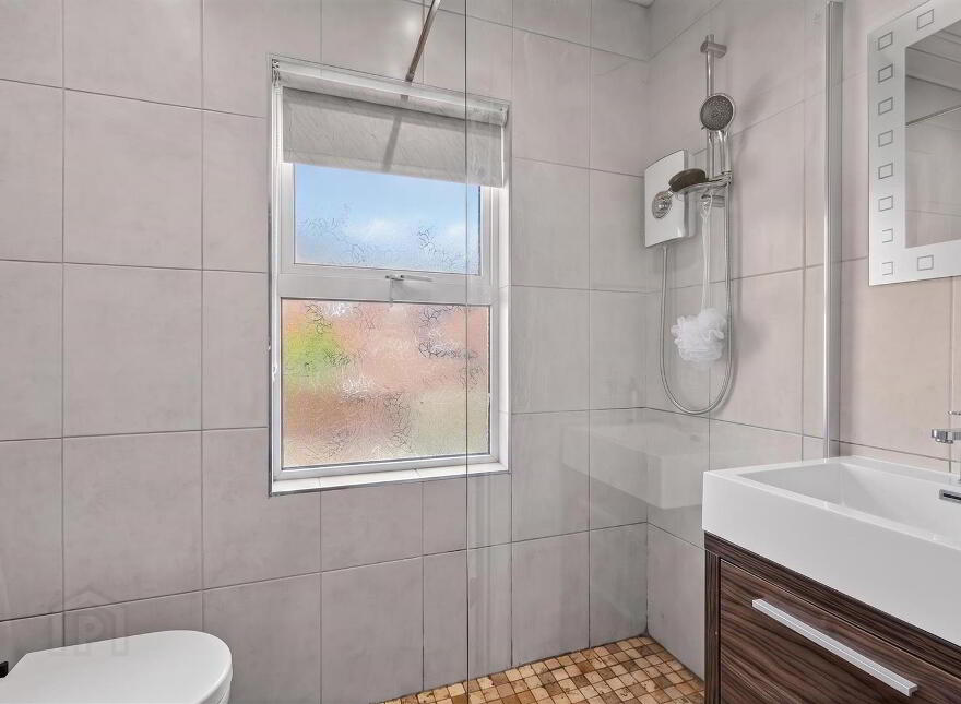44 Stranmillis Gardens, Belfast, BT9 5AT