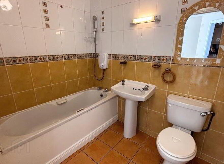 4 Cathedral Court, Clare Road, Ennis, V95TK85