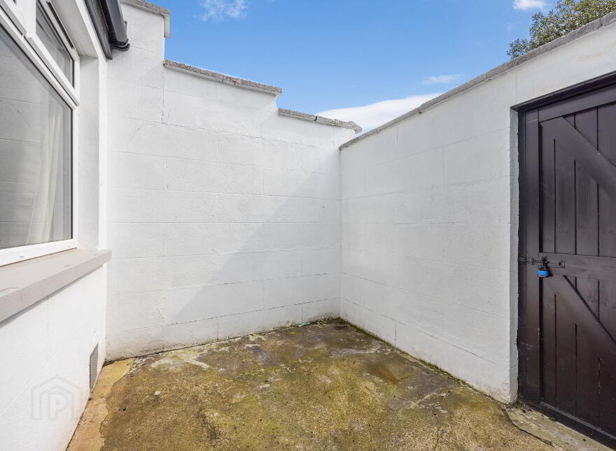 44 Strandburn Street, Belfast, BT4 1LX