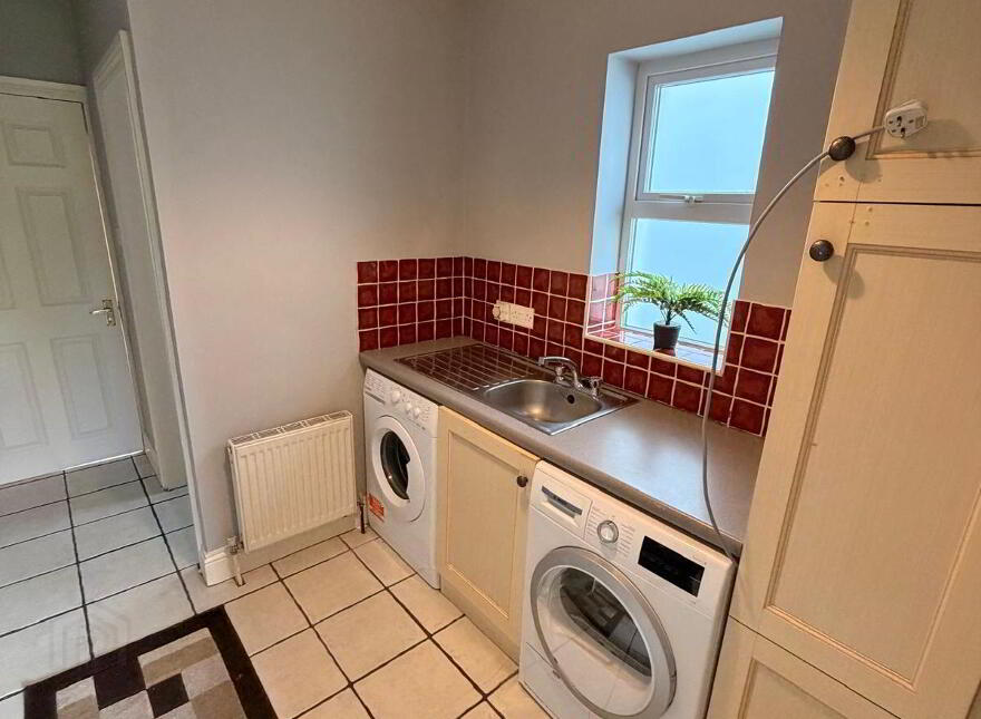Frieden, Summerville Avenue, South Circular Road, Lim