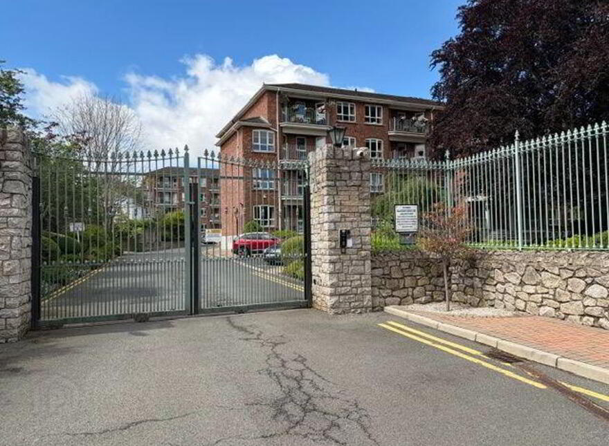 The Shrewsbury, Donnybrook Castle, Donnybrook, Donnybrook, D04A038