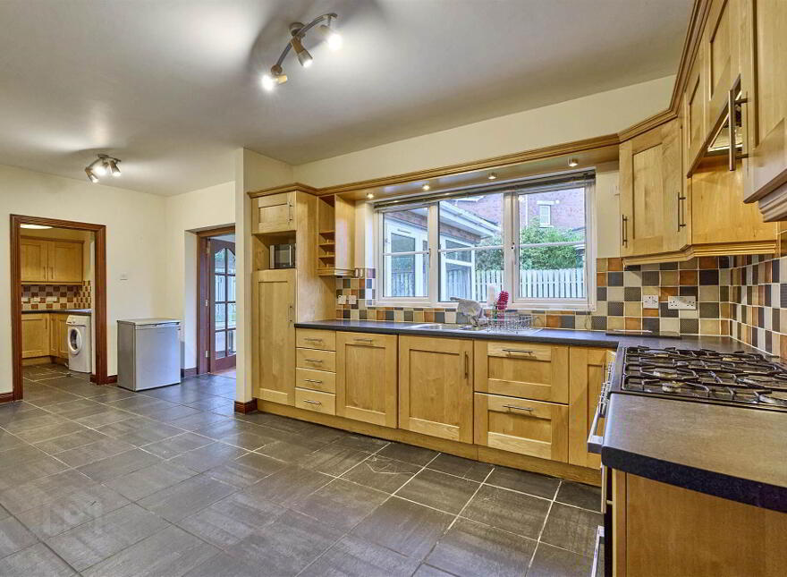138 Ballycrochan Road, Bangor, BT19 6NT