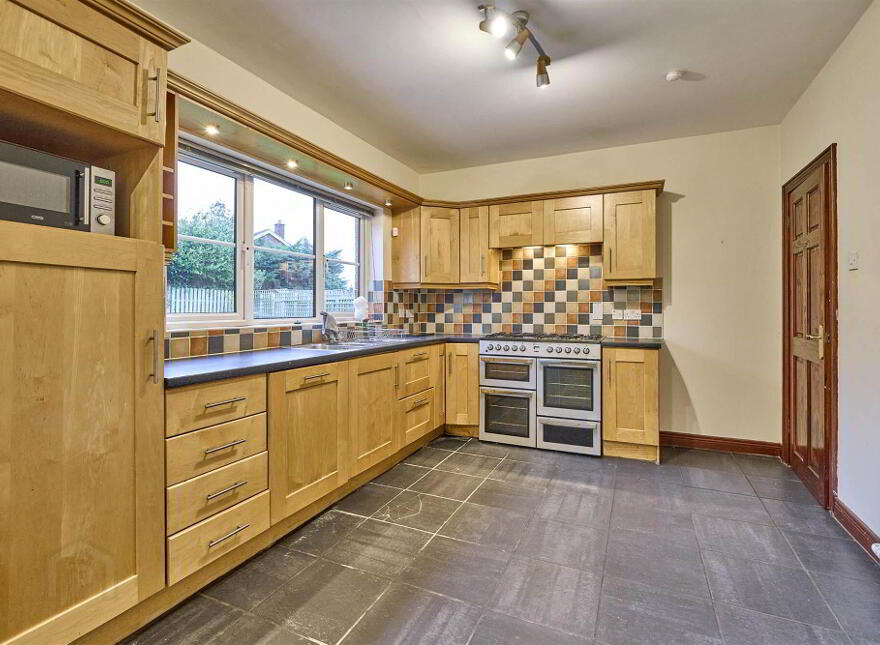 138 Ballycrochan Road, Bangor, BT19 6NT