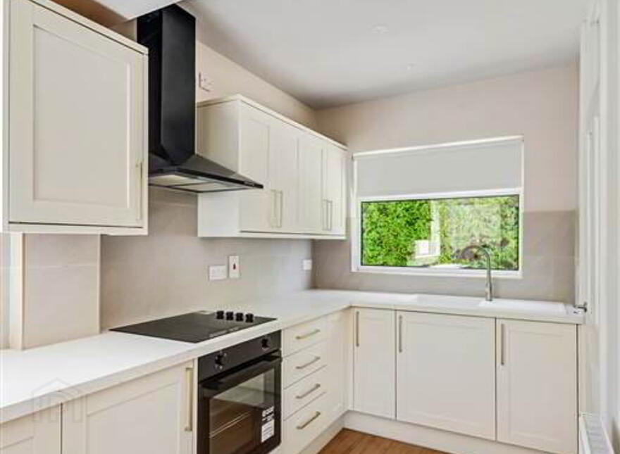 10 Lille Park, Upper Lisburn Road, Belfast, BT10 0LR