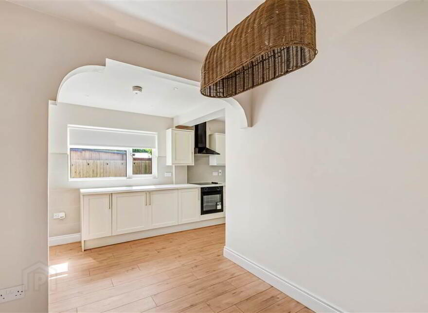 10 Lille Park, Upper Lisburn Road, Belfast, BT10 0LR