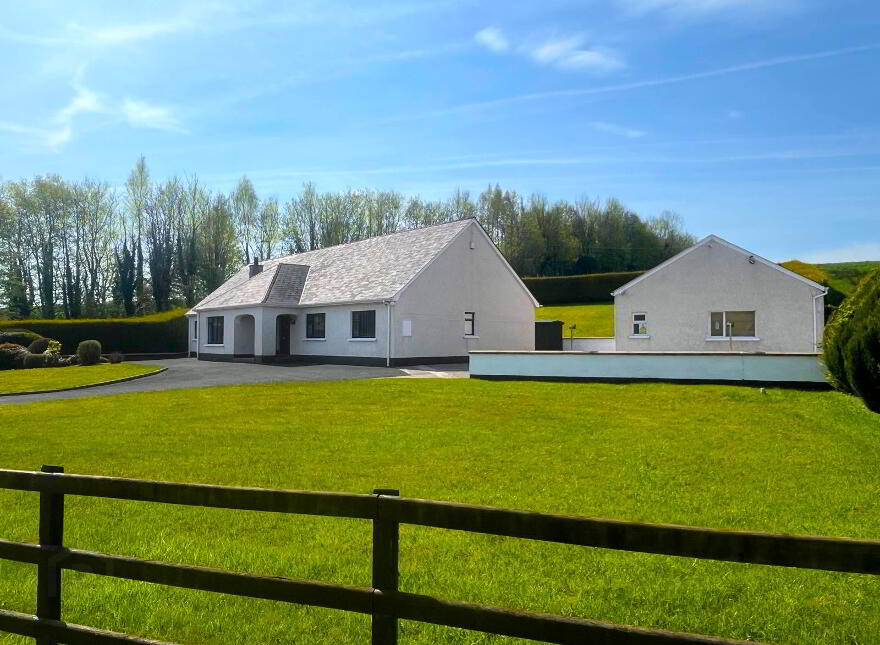 136 Tullyvar Road, Aughnacloy, BT69 6BN