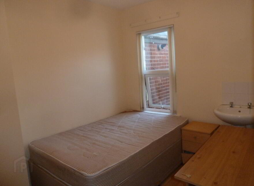 23 Jerusalem Street, Holylands, Belfast, BT7 1QN