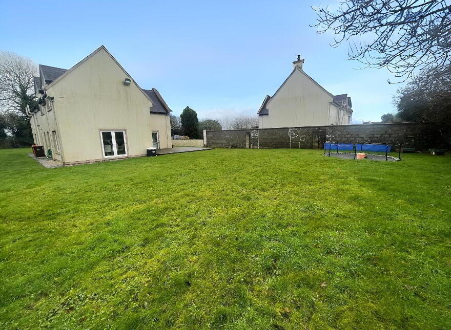 4 Meadowfields, Rylane, P32KT95