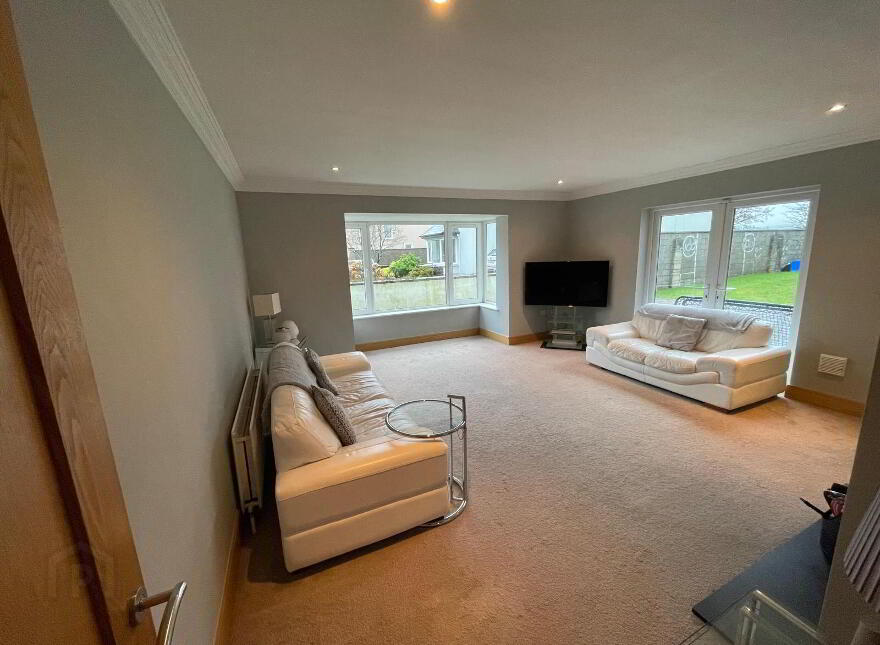 4 Meadowfields, Rylane, P32KT95