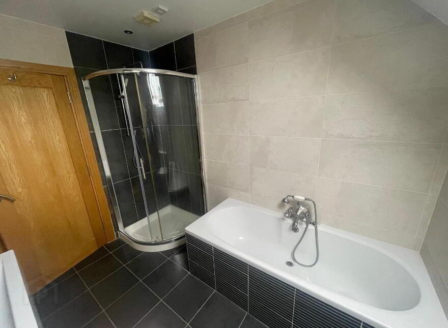 4 Meadowfields, Rylane, P32KT95