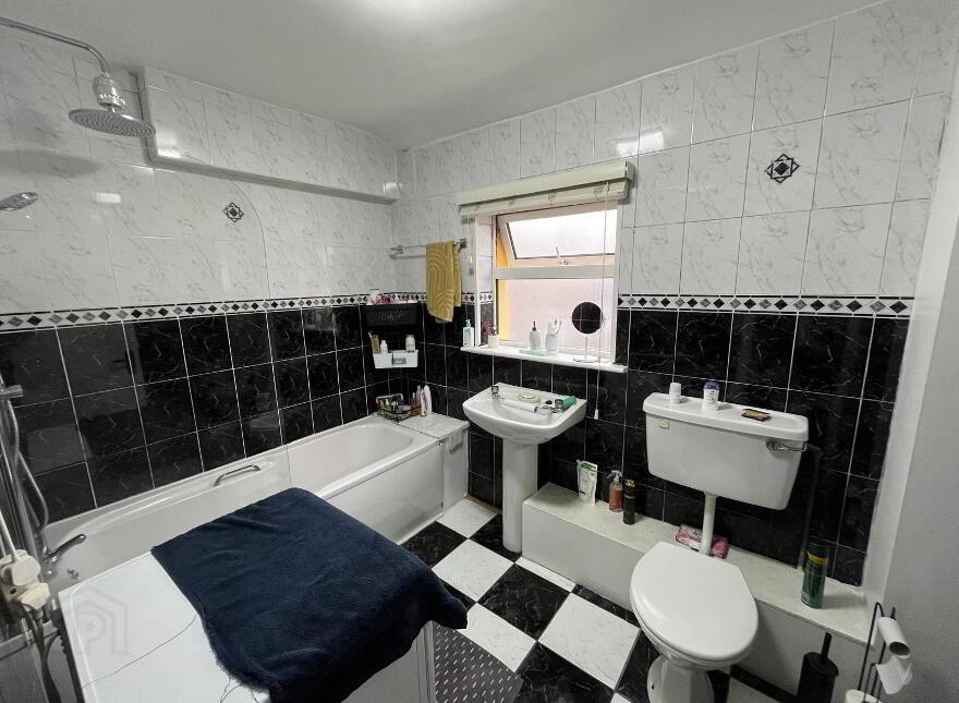 The Big Breakfast Roll And 2 Apartments Overhead, Blackpool, Blackpool, T23FY71