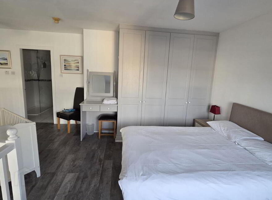 2 The Wharf, 1 Lower O'Connell Street, Kinsale, P17HK54
