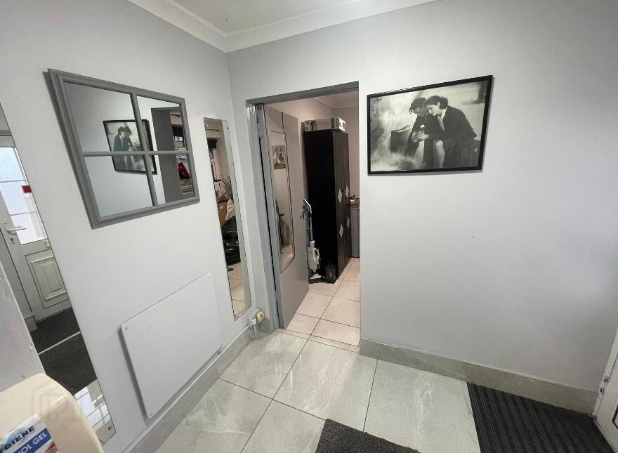 Noelle's, 21 Fairfield Avenue, Farranree, T23D582
