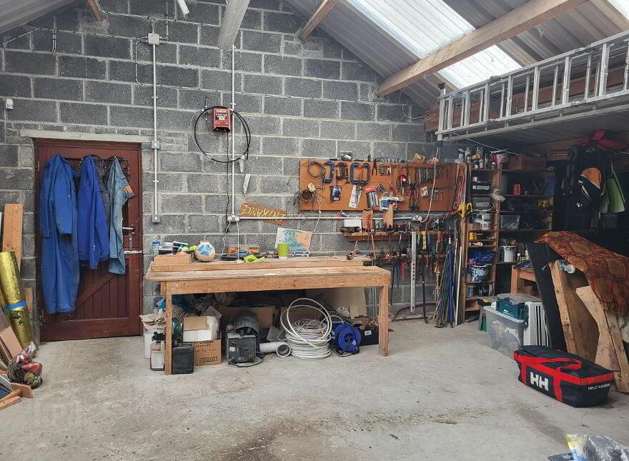 Mullagh, Mullagh, F28E308