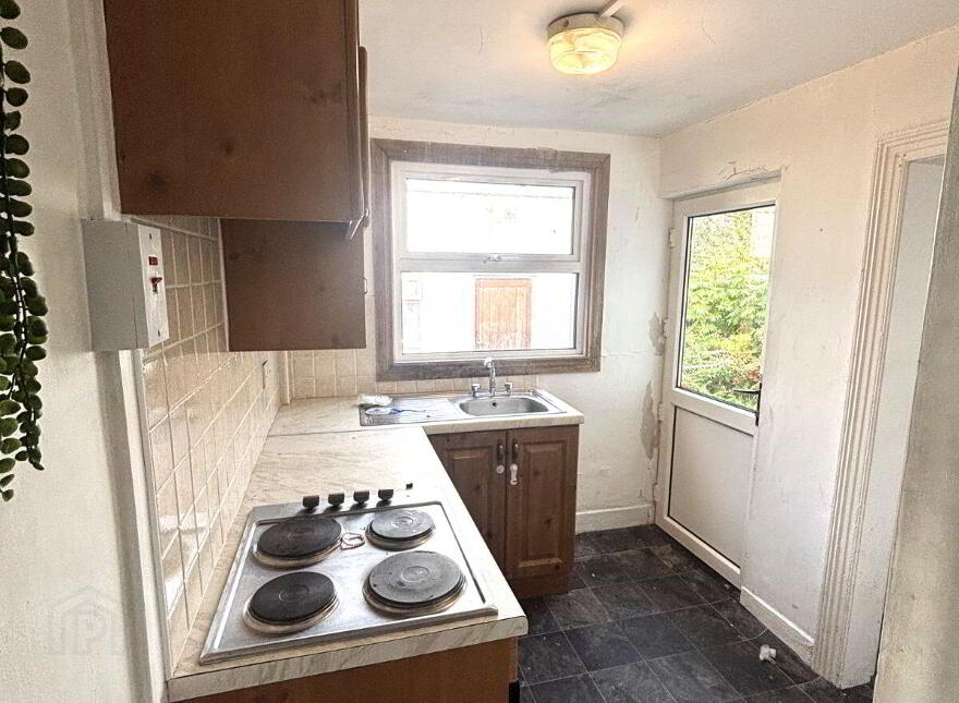 Station Road, Castlebar, F23C620