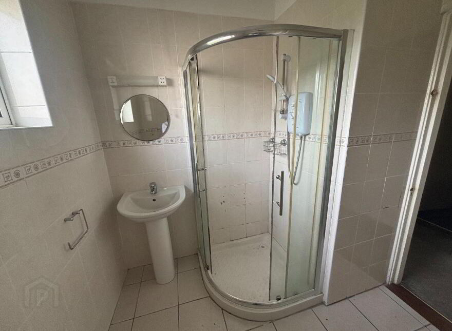 Station Road, Castlebar, F23C620