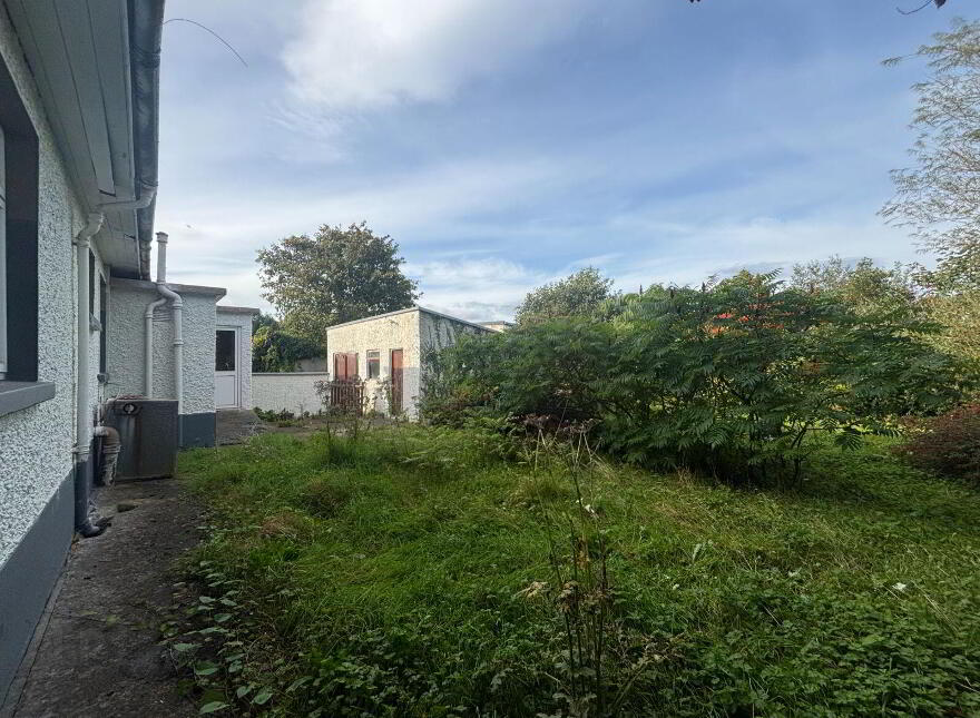 Station Road, Castlebar, F23C620