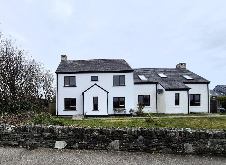 1 Ceol Na Mara, Caher, Caher, F28EV10