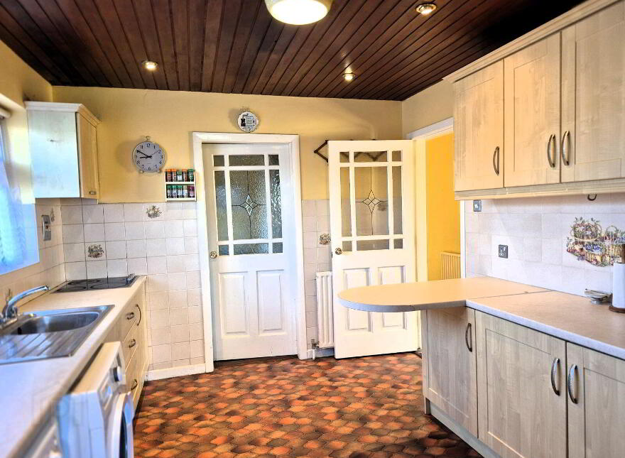 Avila, 21 Kings Hill, Westport, F28K160