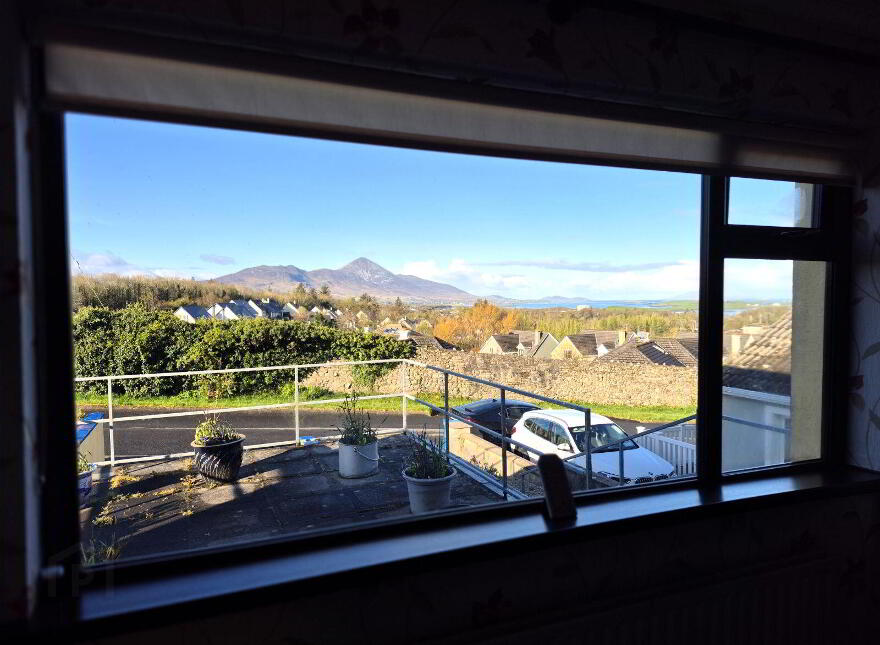 Avila, 21 Kings Hill, Westport, F28K160