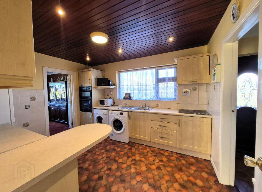 Avila, 21 Kings Hill, Westport, F28K160