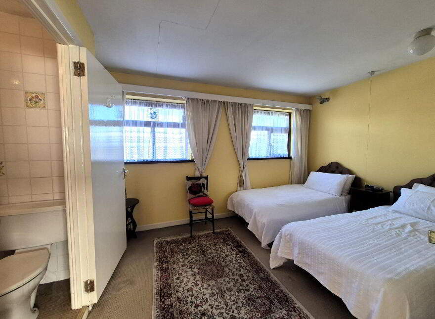 Avila, 21 Kings Hill, Westport, F28K160