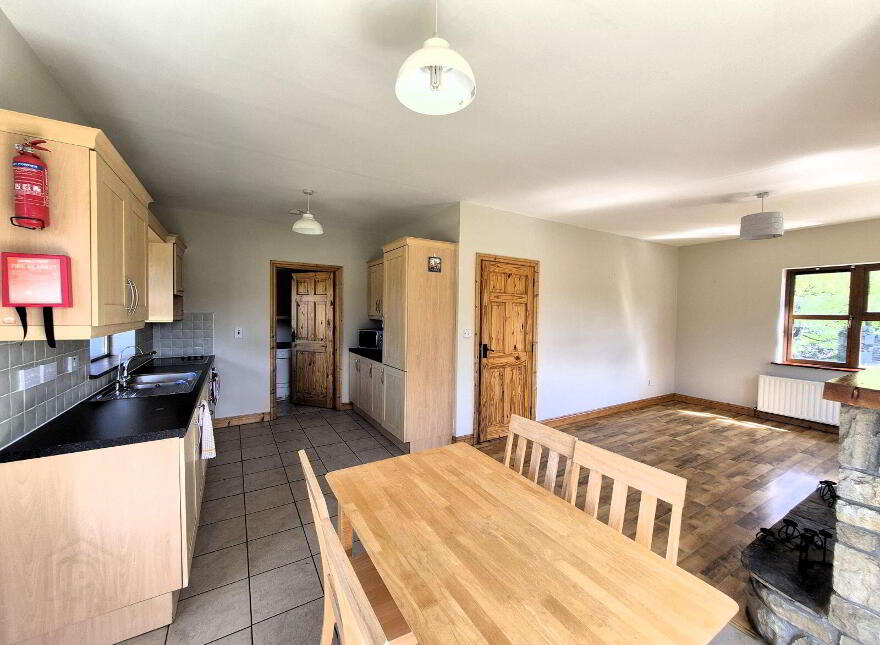 1 The Heath, Westport Road, Louisburgh, F28YY02