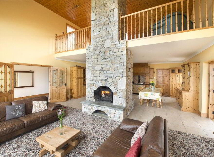 Pulgloss, Roonah Point, Roonah Quay, F28HD30