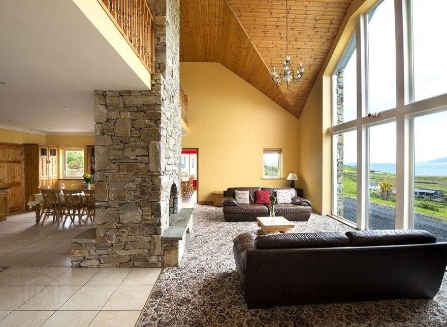 Pulgloss, Roonah Point, Roonah Quay, F28HD30
