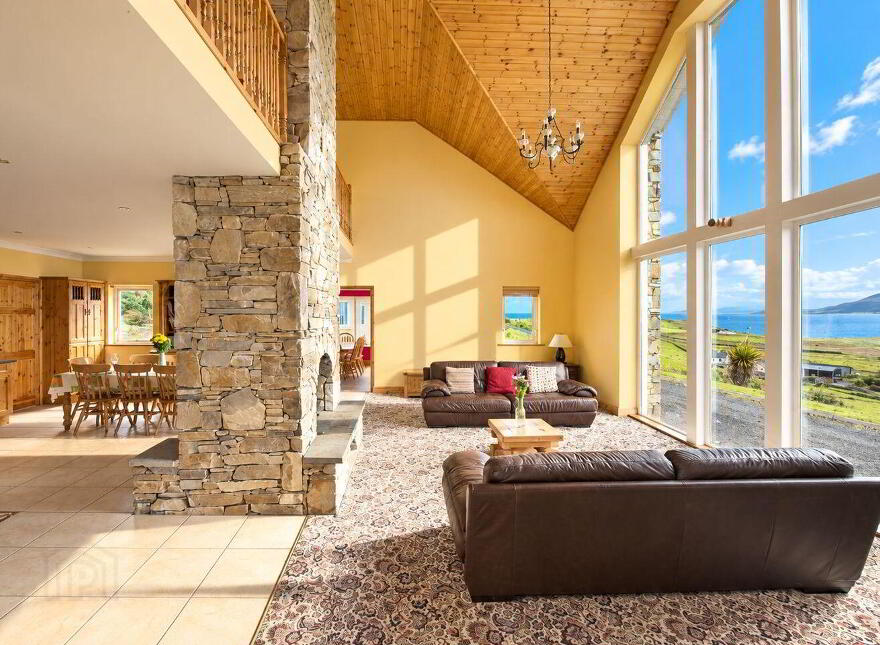 Pulgloss, Roonah Point, Roonah Quay, F28HD30